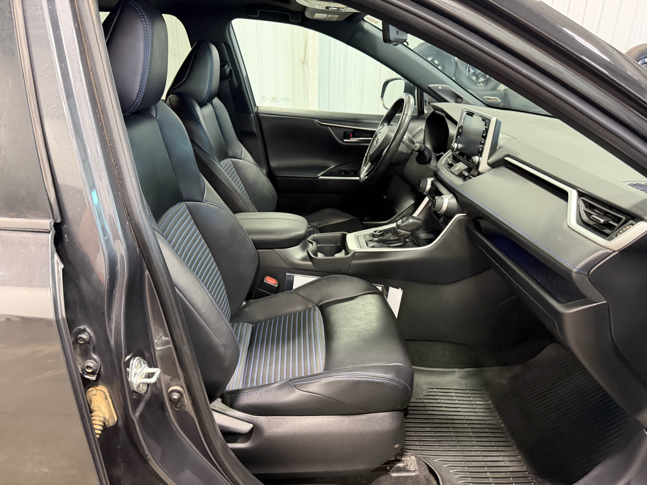 Toyota RAV4 Hybrid XSE AWD (Natl) 2020 Toyota RAV4 Hybrid XSE AWD (Natl) 2020