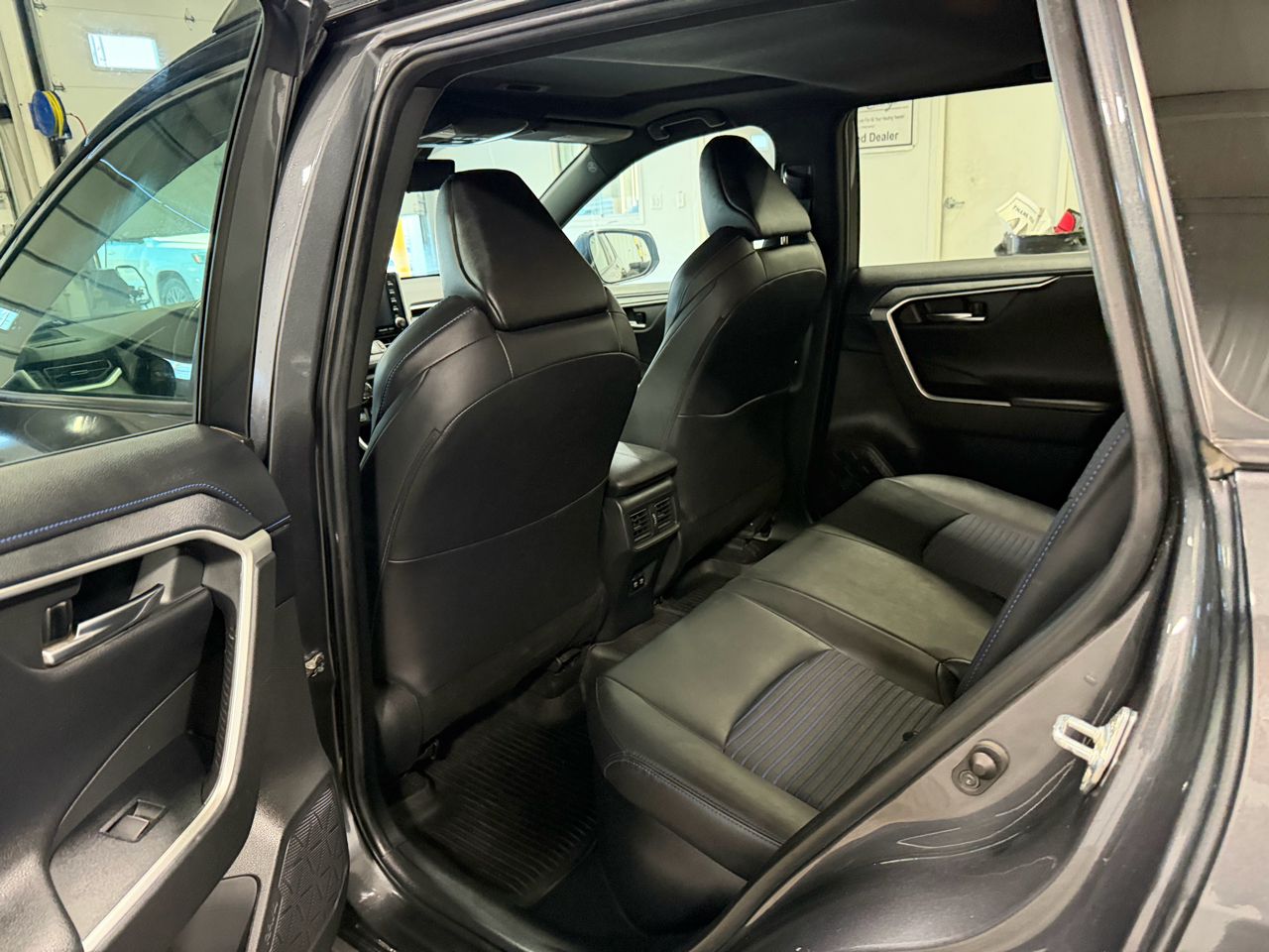 Toyota RAV4 Hybrid XSE AWD (Natl) 2020 Toyota RAV4 Hybrid XSE AWD (Natl) 2020