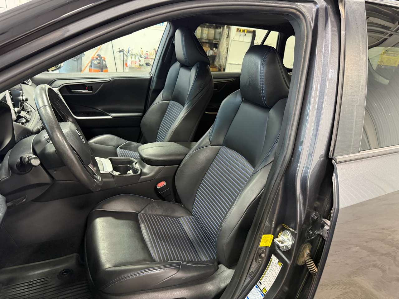 Toyota RAV4 Hybrid XSE AWD (Natl) 2020 Toyota RAV4 Hybrid XSE AWD (Natl) 2020
