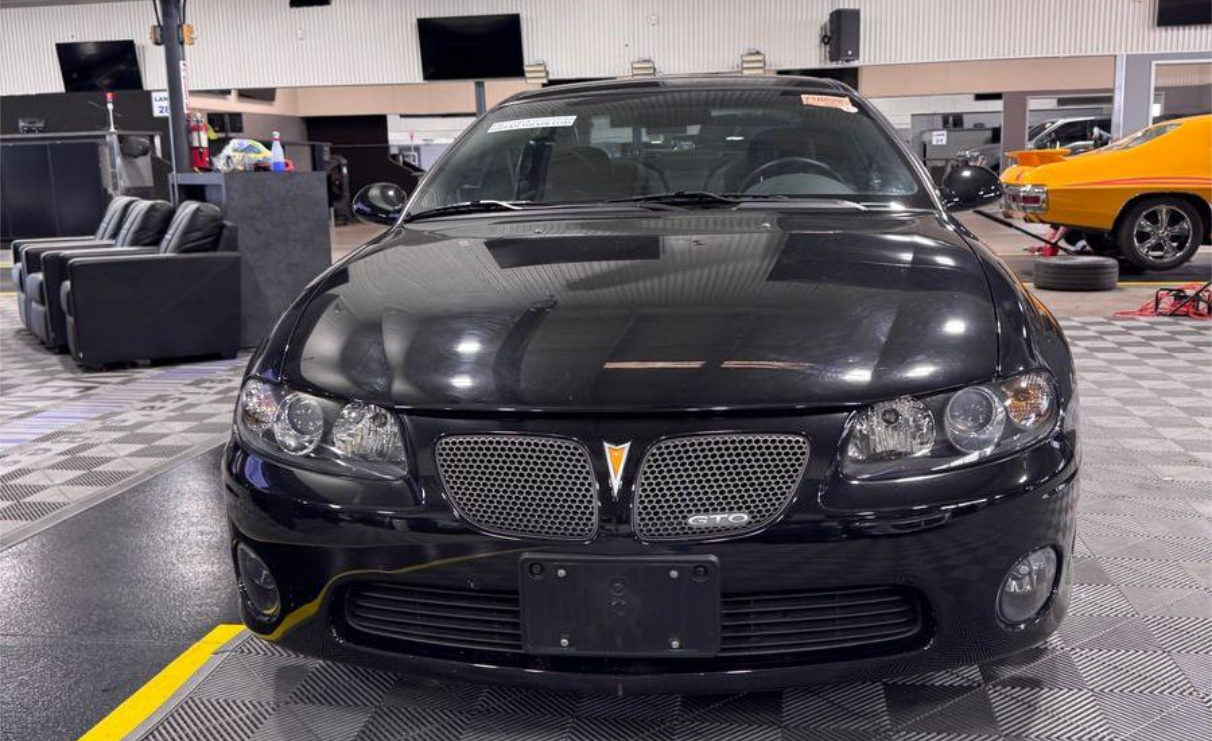 Pontiac GTO 2dr Cpe 2004 Pontiac GTO 2dr Cpe 2004