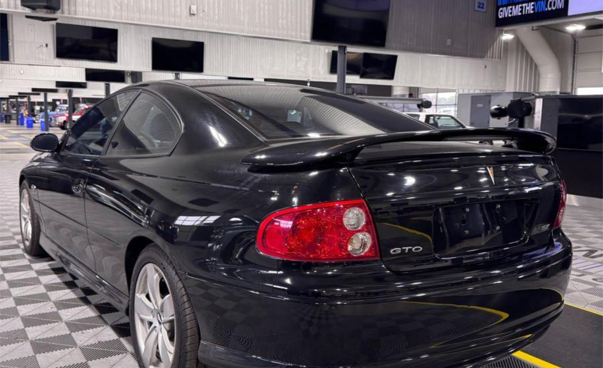 Pontiac GTO 2dr Cpe 2004 Pontiac GTO 2dr Cpe 2004