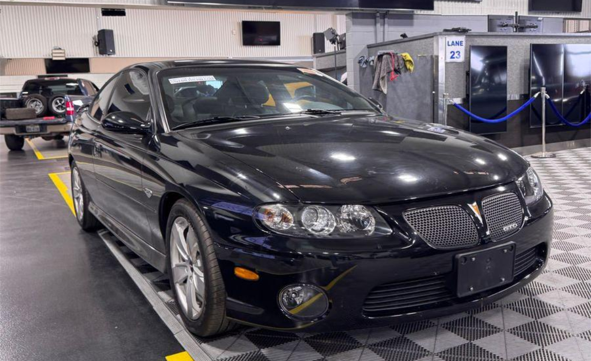 Pontiac GTO 2dr Cpe 2004 Pontiac GTO 2dr Cpe 2004