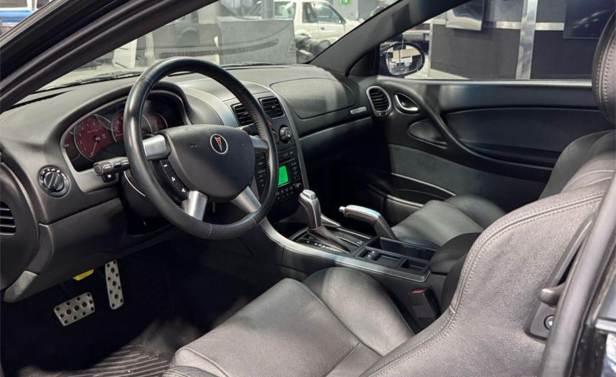 Pontiac GTO 2dr Cpe 2004 Pontiac GTO 2dr Cpe 2004