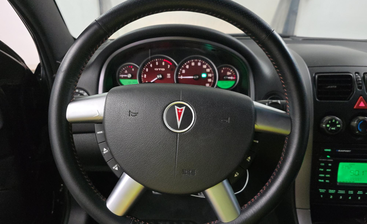 Pontiac GTO 2dr Cpe 2004 Pontiac GTO 2dr Cpe 2004