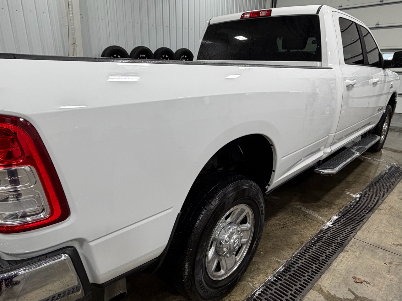 RAM 2500 Big Horn 4x4 Crew Cab 8' Box 2021