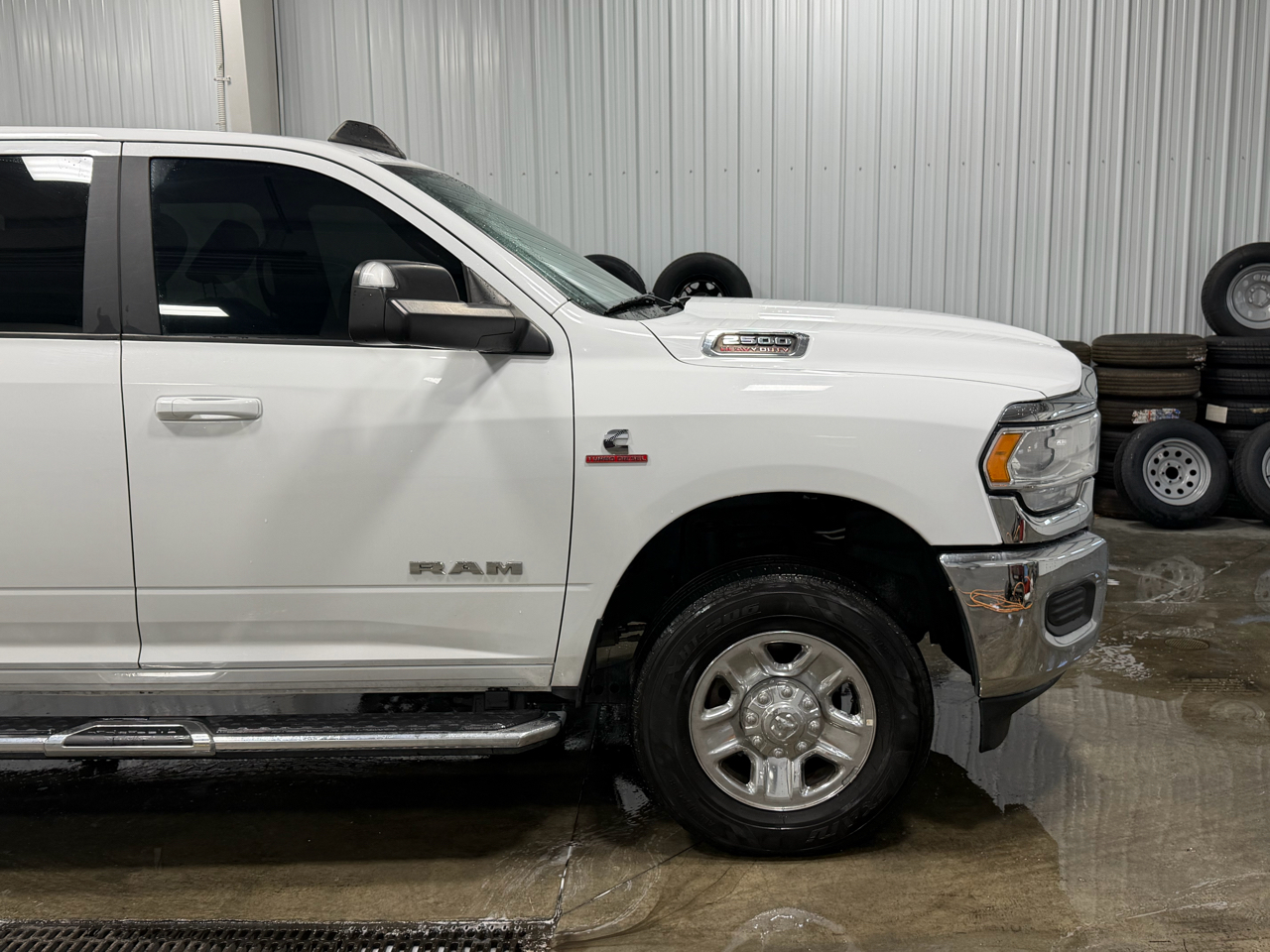 RAM 2500 Big Horn 4x4 Crew Cab 8' Box 2021