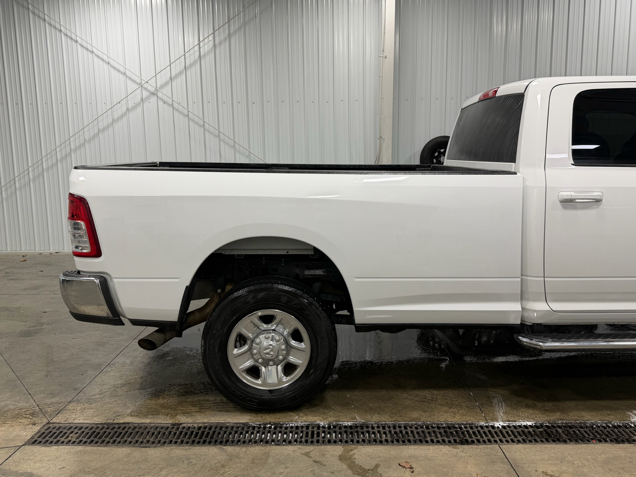 RAM 2500 Big Horn 4x4 Crew Cab 8' Box 2021