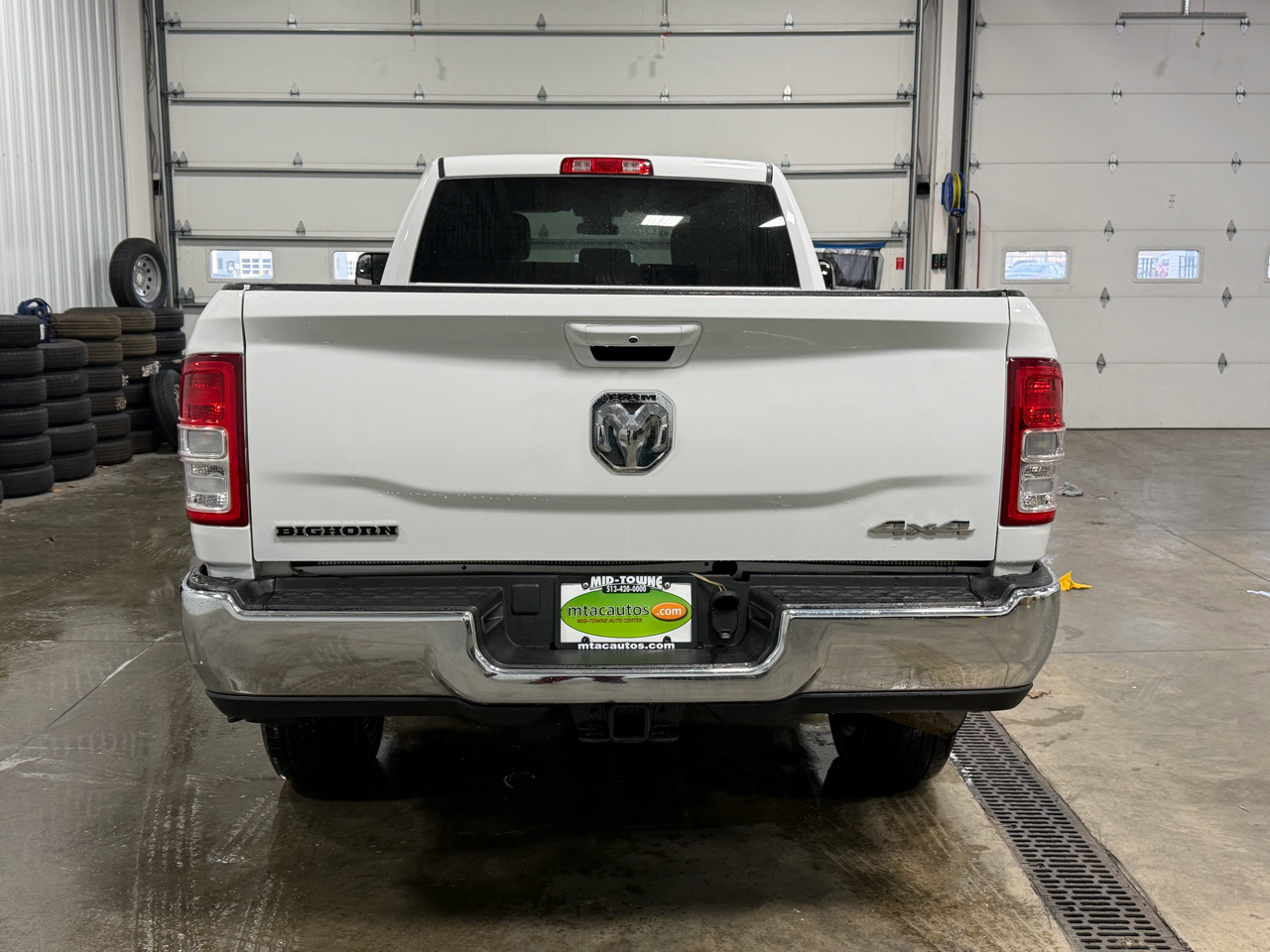 RAM 2500 Big Horn 4x4 Crew Cab 8' Box 2021