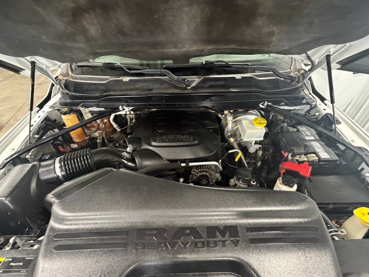 RAM 2500 Tradesman 4x4 Crew Cab 8' Box 2019