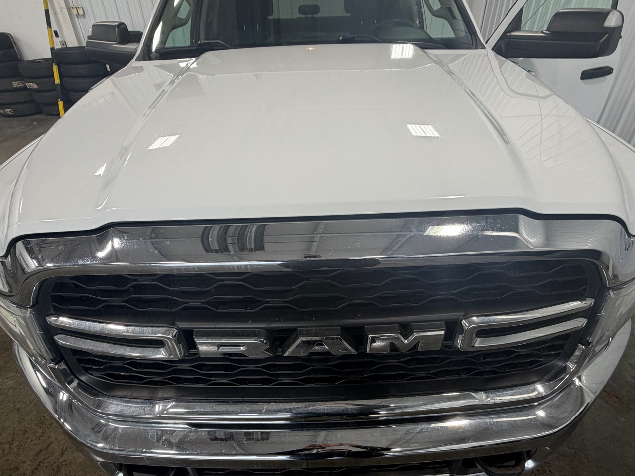 RAM 2500 Tradesman 4x4 Crew Cab 8' Box 2019