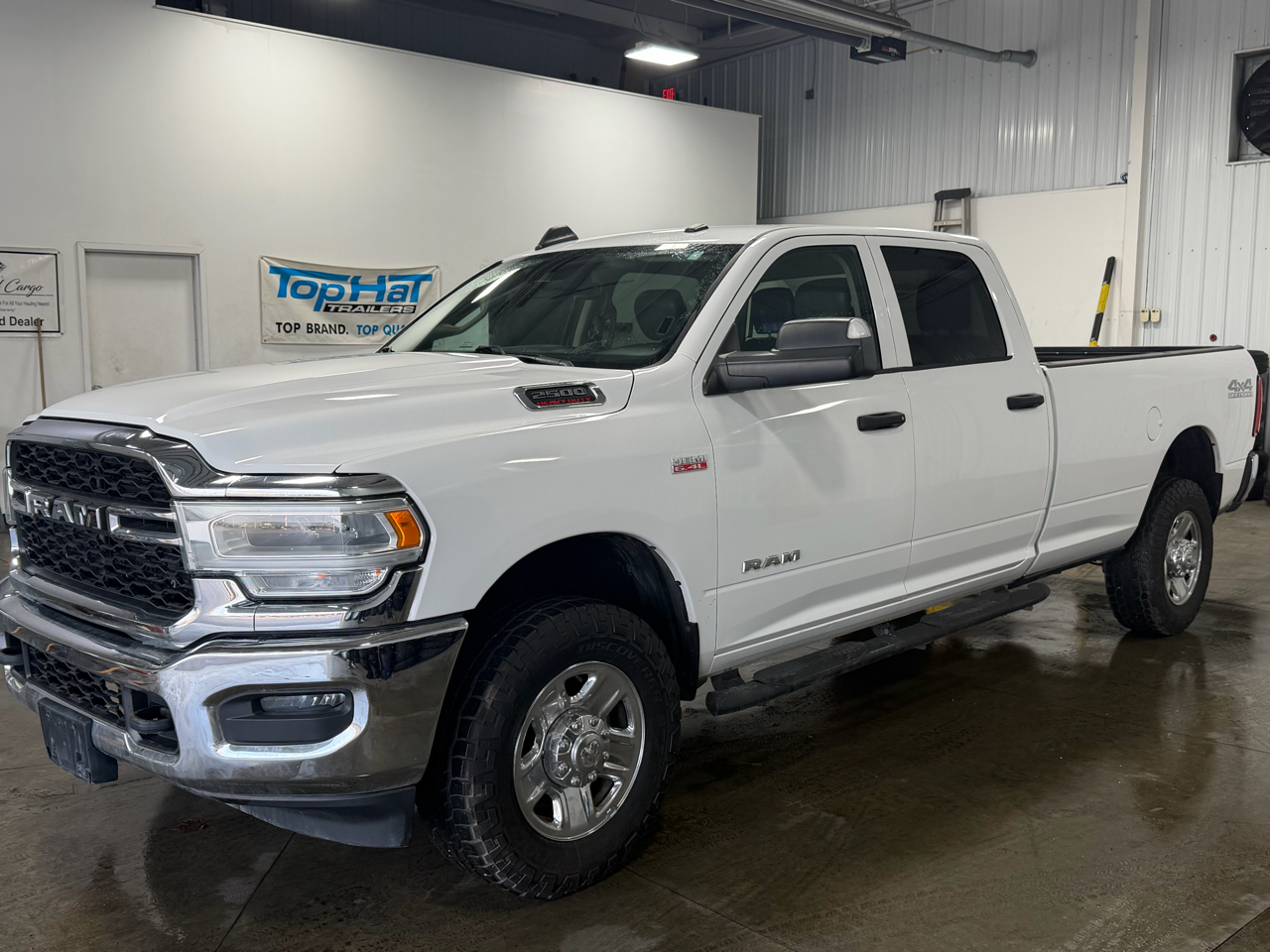 RAM 2500 Tradesman 4x4 Crew Cab 8' Box 2019