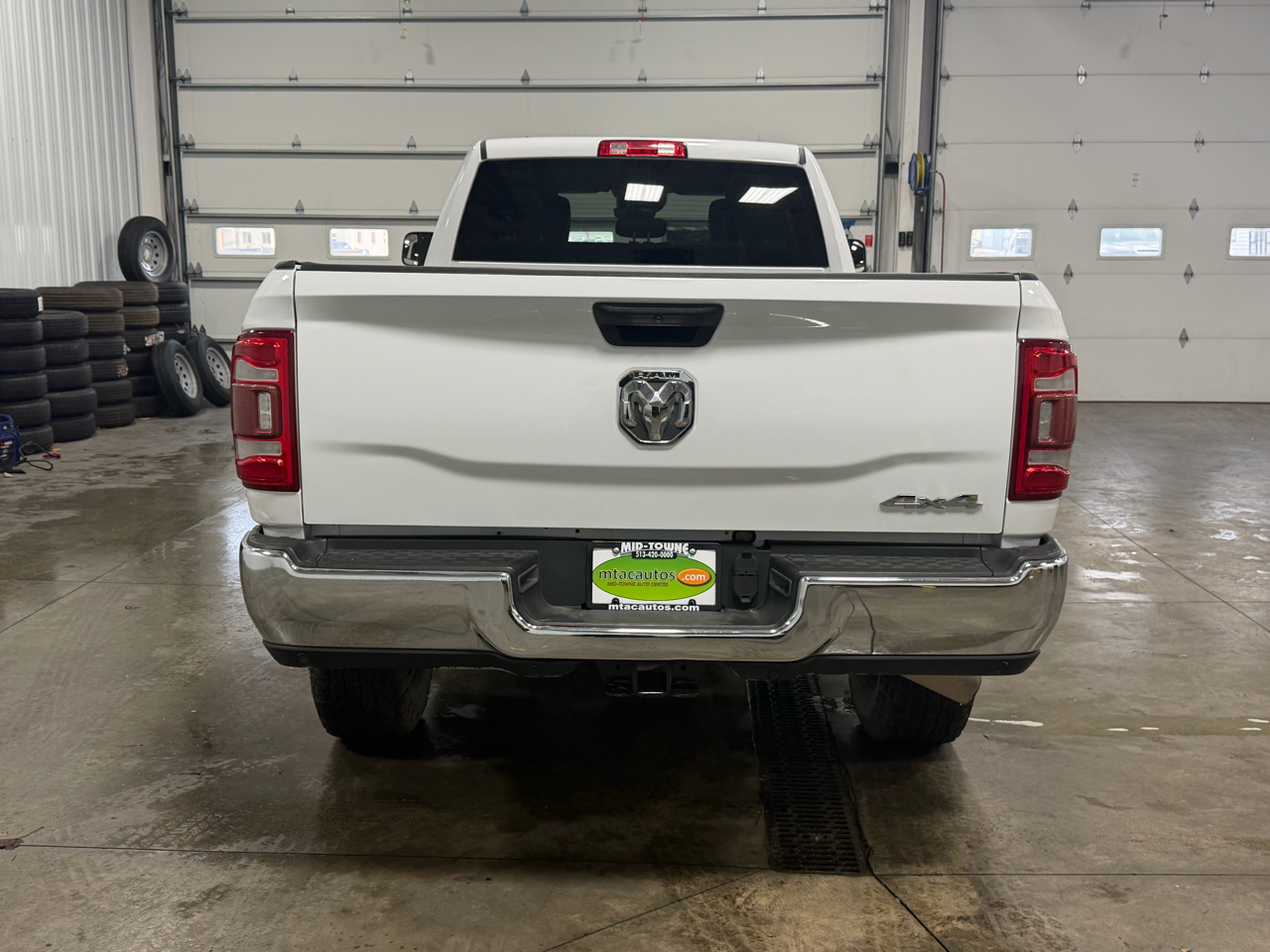RAM 2500 Tradesman 4x4 Crew Cab 8' Box 2019