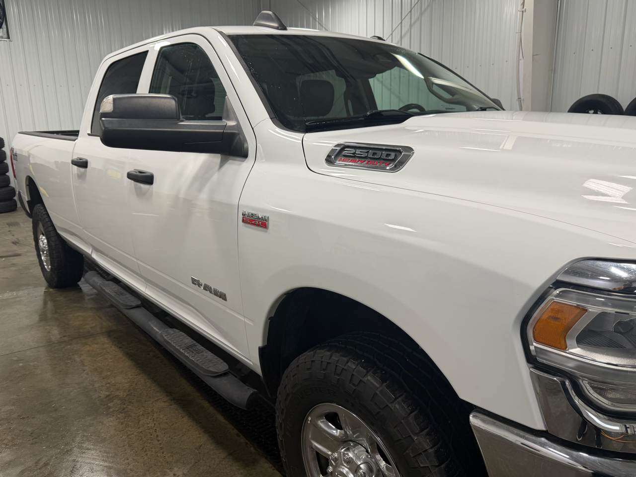 RAM 2500 Tradesman 4x4 Crew Cab 8' Box 2019