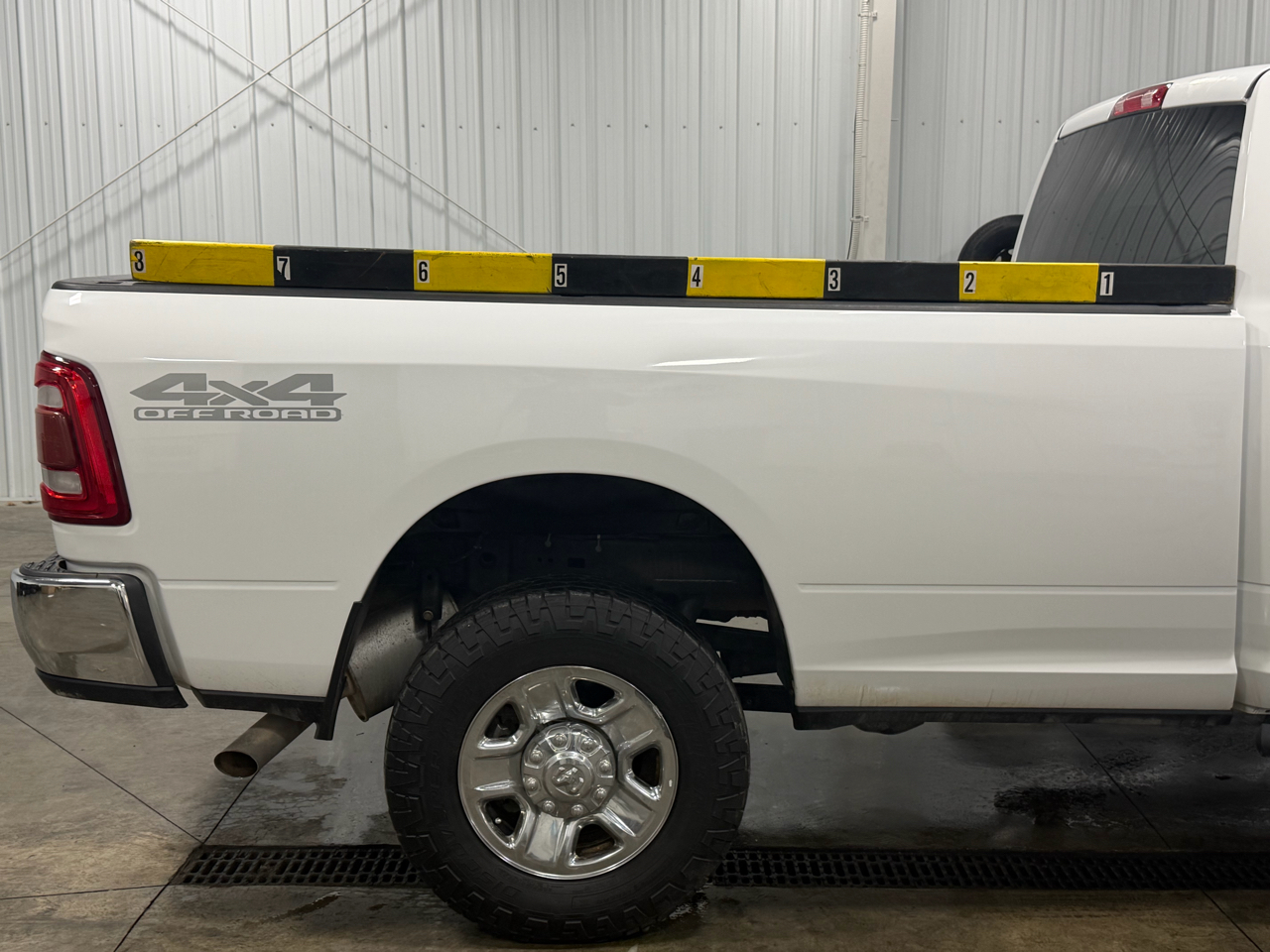 RAM 2500 Tradesman 4x4 Crew Cab 8' Box 2019