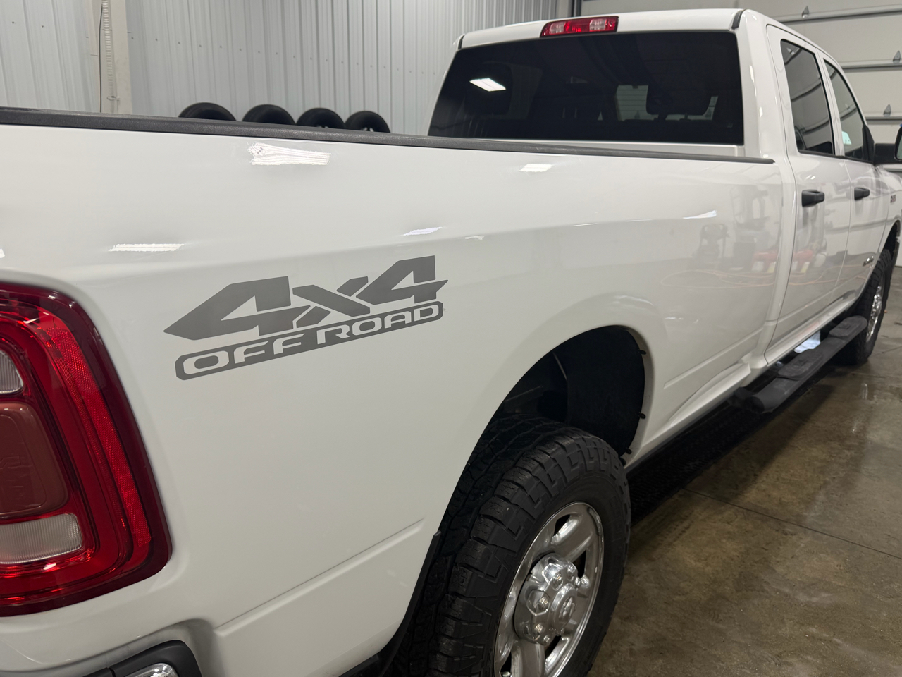 RAM 2500 Tradesman 4x4 Crew Cab 8' Box 2019