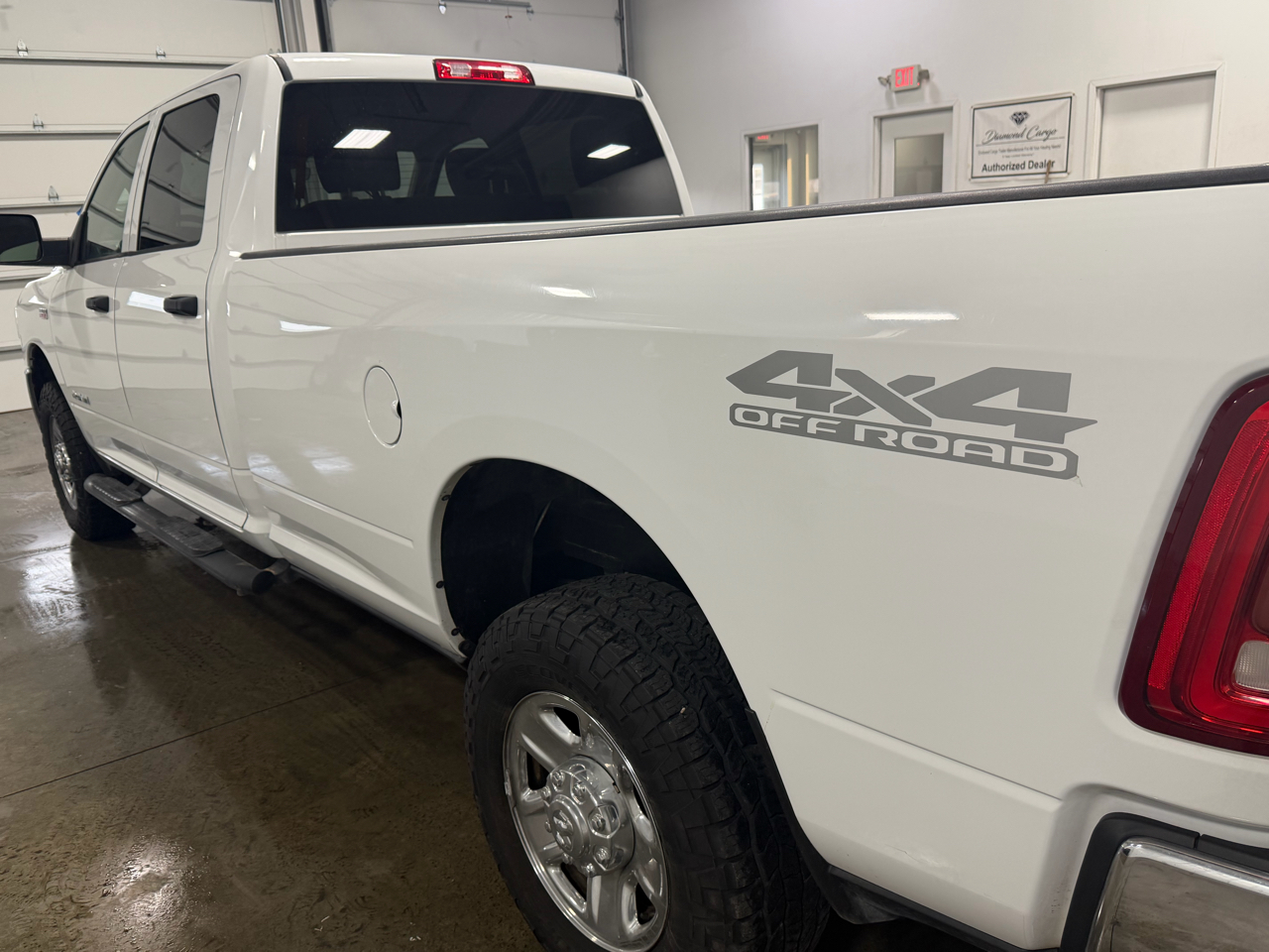 RAM 2500 Tradesman 4x4 Crew Cab 8' Box 2019