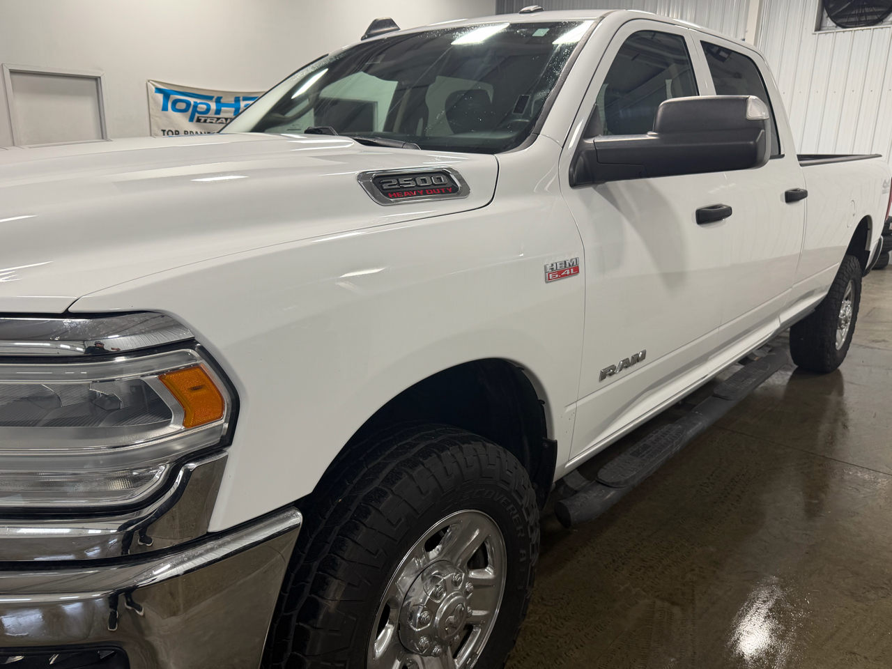 RAM 2500 Tradesman 4x4 Crew Cab 8' Box 2019