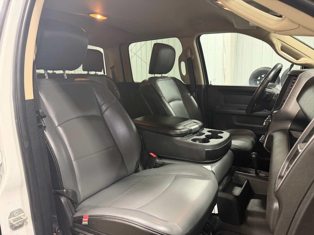 RAM 2500 Tradesman 4x4 Crew Cab 8' Box 2019