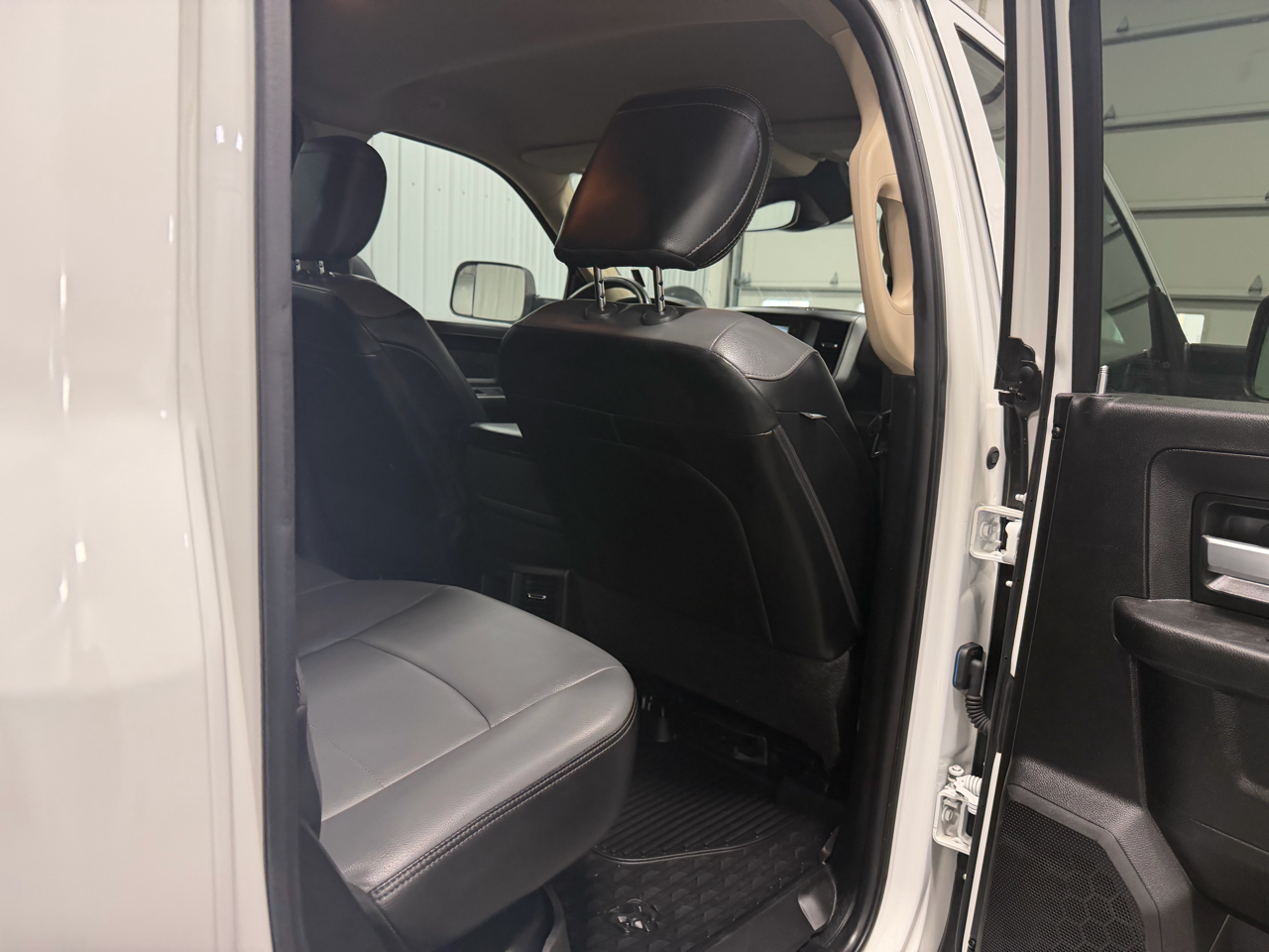 RAM 2500 Tradesman 4x4 Crew Cab 8' Box 2019