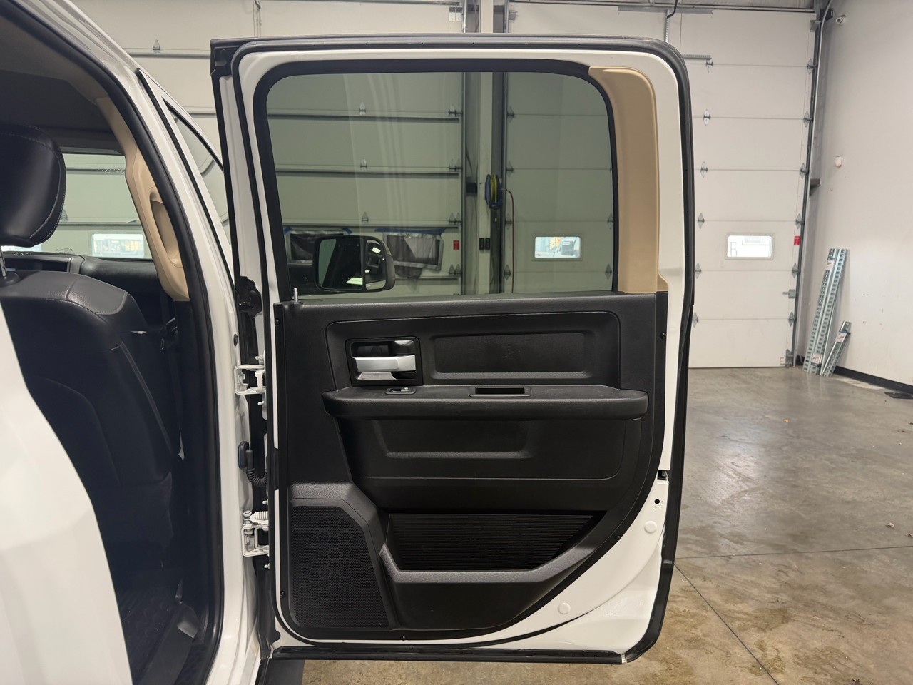 RAM 2500 Tradesman 4x4 Crew Cab 8' Box 2019