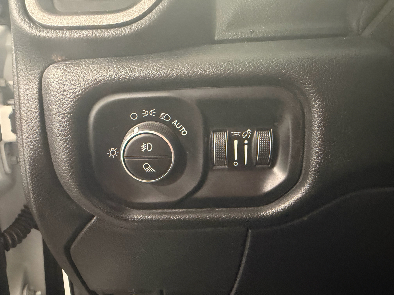 RAM 2500 Tradesman 4x4 Crew Cab 8' Box 2019