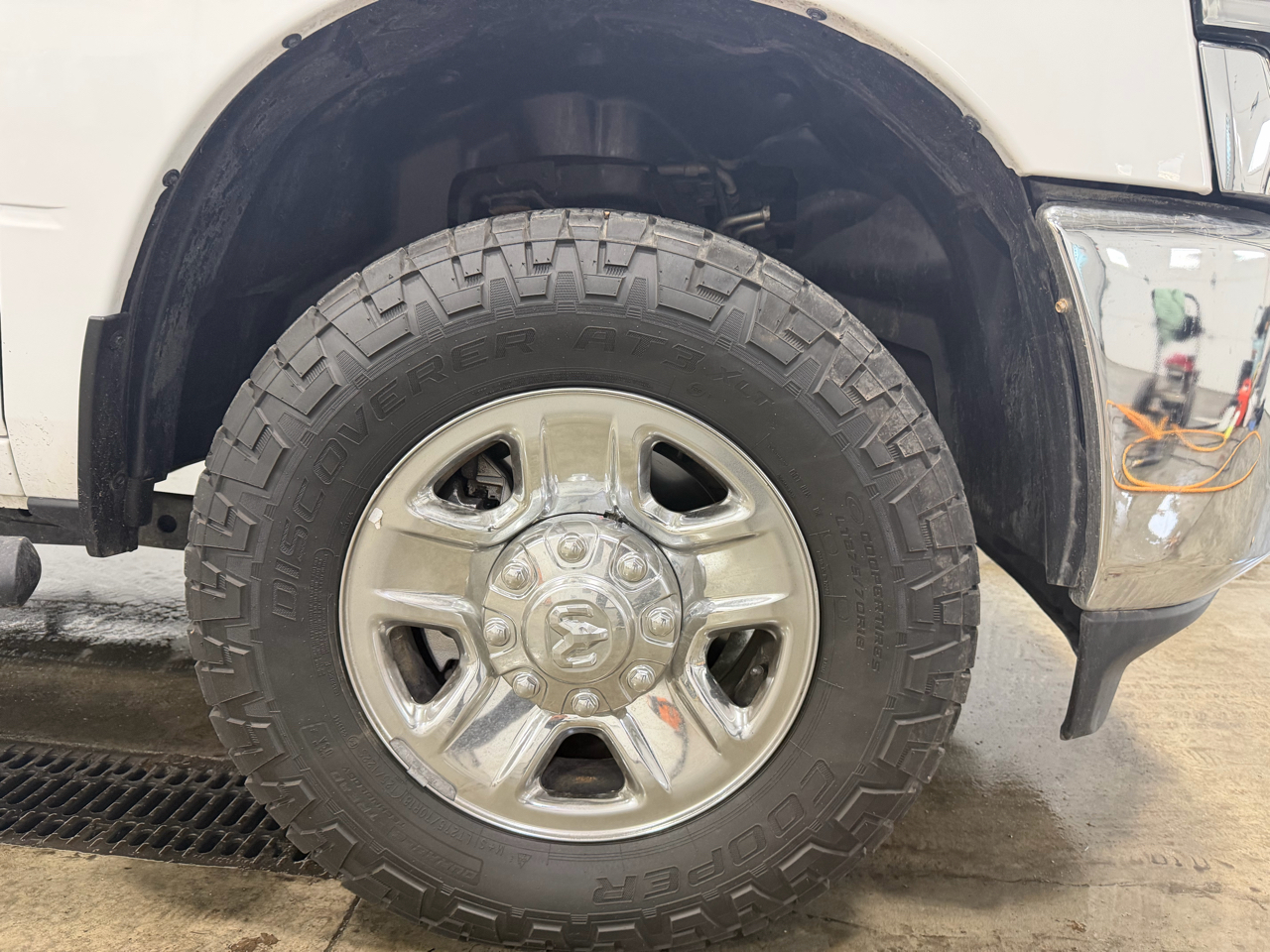 RAM 2500 Tradesman 4x4 Crew Cab 8' Box 2019