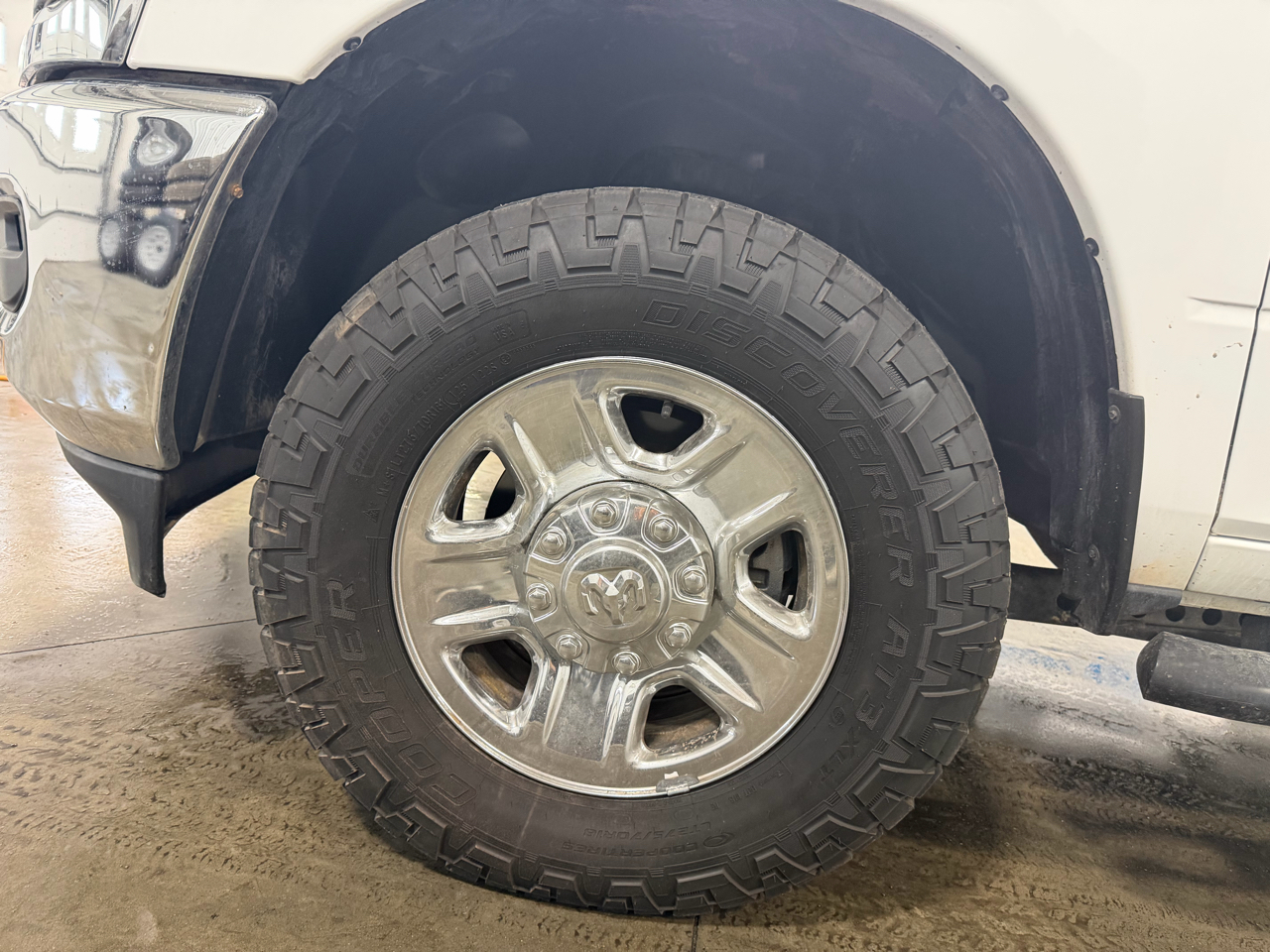 RAM 2500 Tradesman 4x4 Crew Cab 8' Box 2019