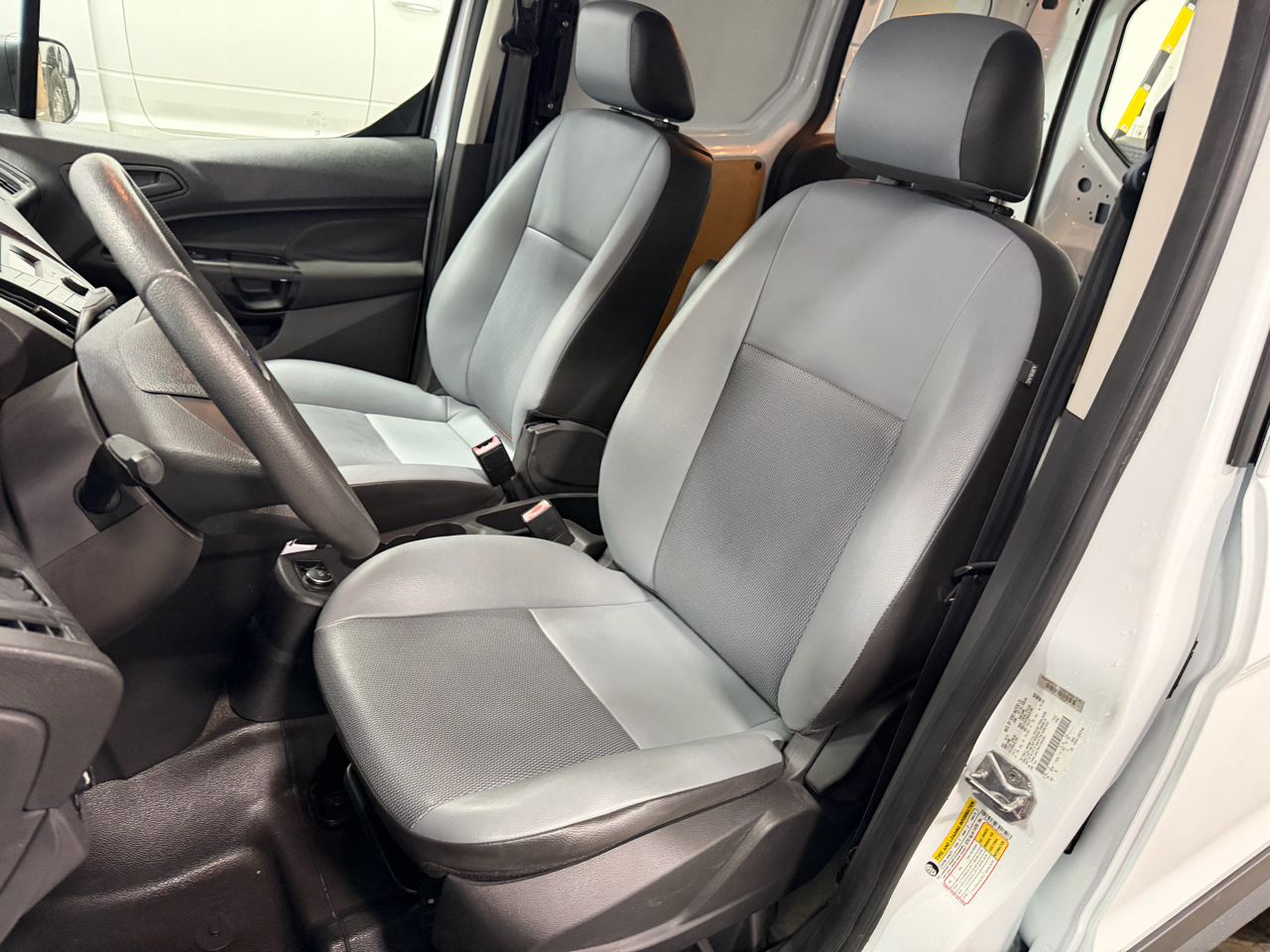 Ford Transit Connect Van XL SWB w/Rear Symmetrical Doors 2017