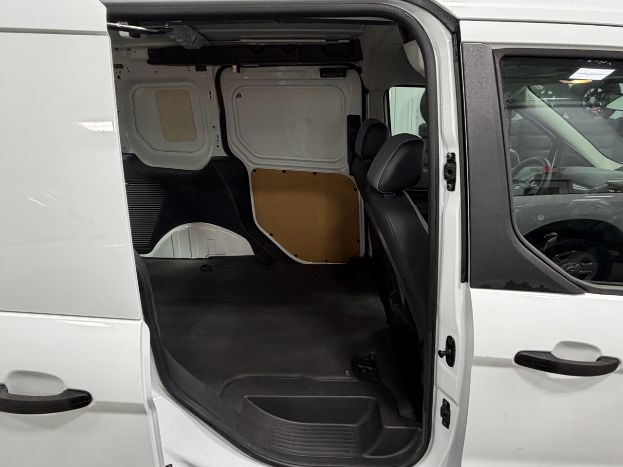 Ford Transit Connect Van XL SWB w/Rear Symmetrical Doors 2017