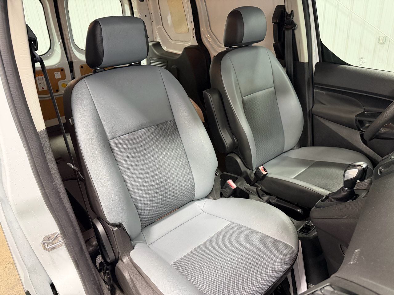 Ford Transit Connect Van XL SWB w/Rear Symmetrical Doors 2017