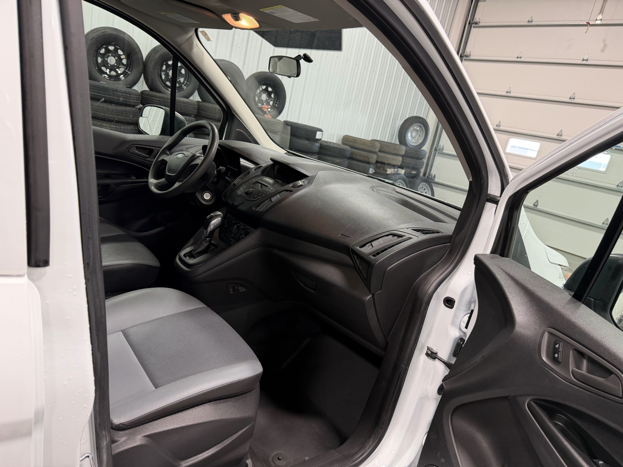 Ford Transit Connect Van XL SWB w/Rear Symmetrical Doors 2017