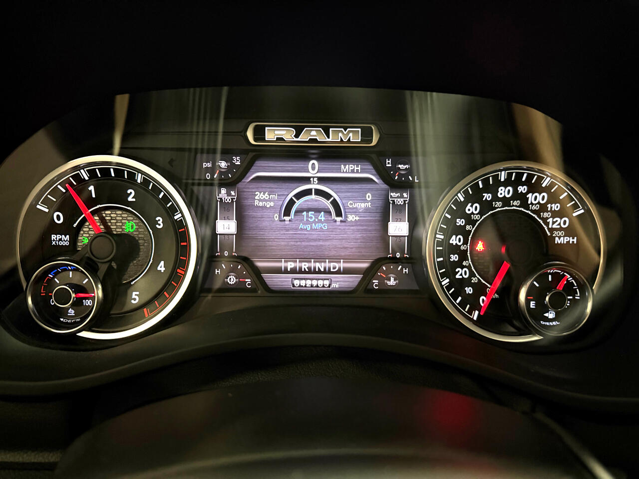 RAM 2500 Laramie 4x4 Crew Cab 6'4" Box 2019