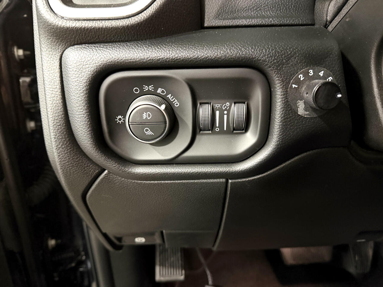 RAM 2500 Laramie 4x4 Crew Cab 6'4" Box 2019