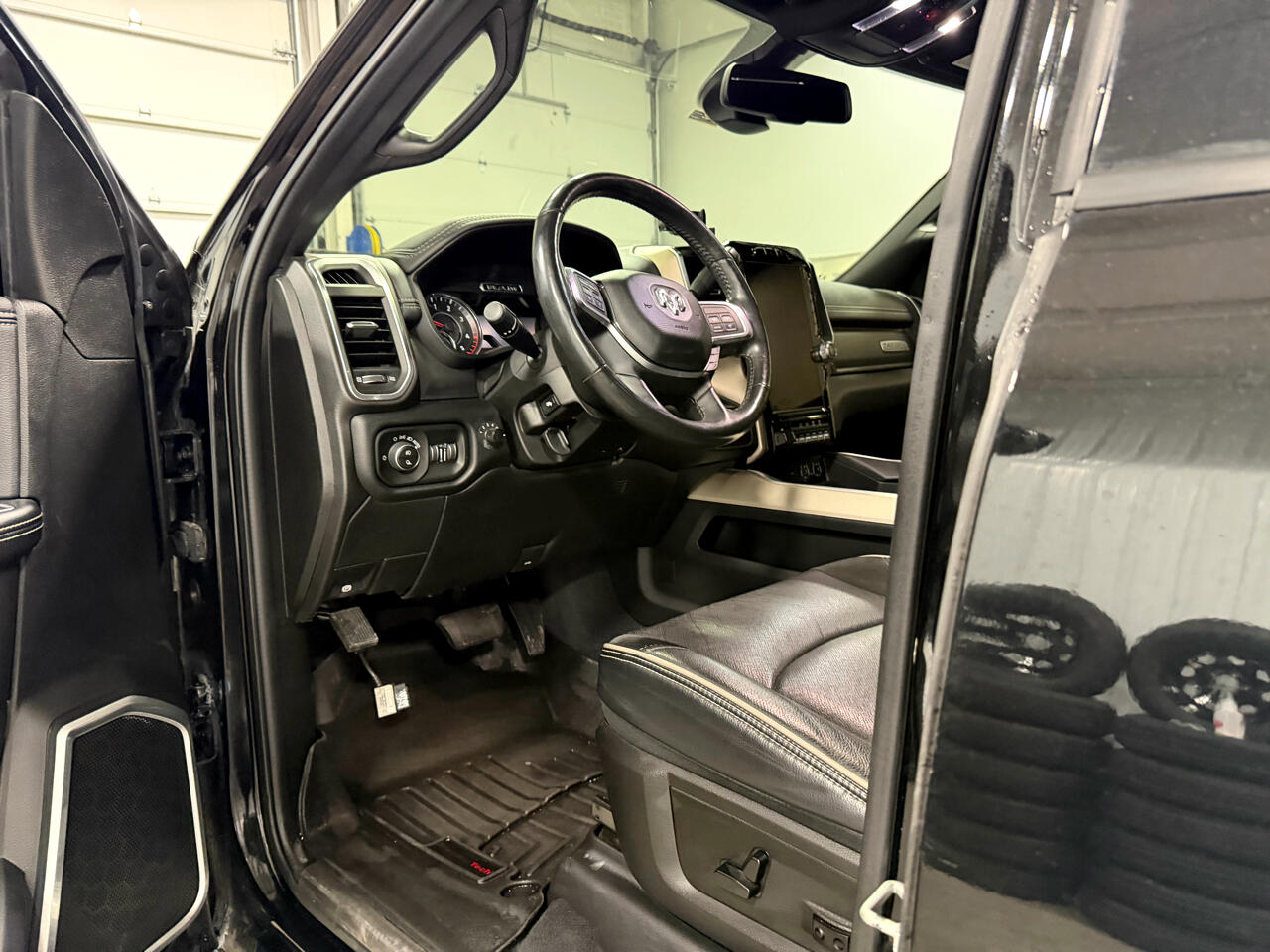 RAM 2500 Laramie 4x4 Crew Cab 6'4" Box 2019