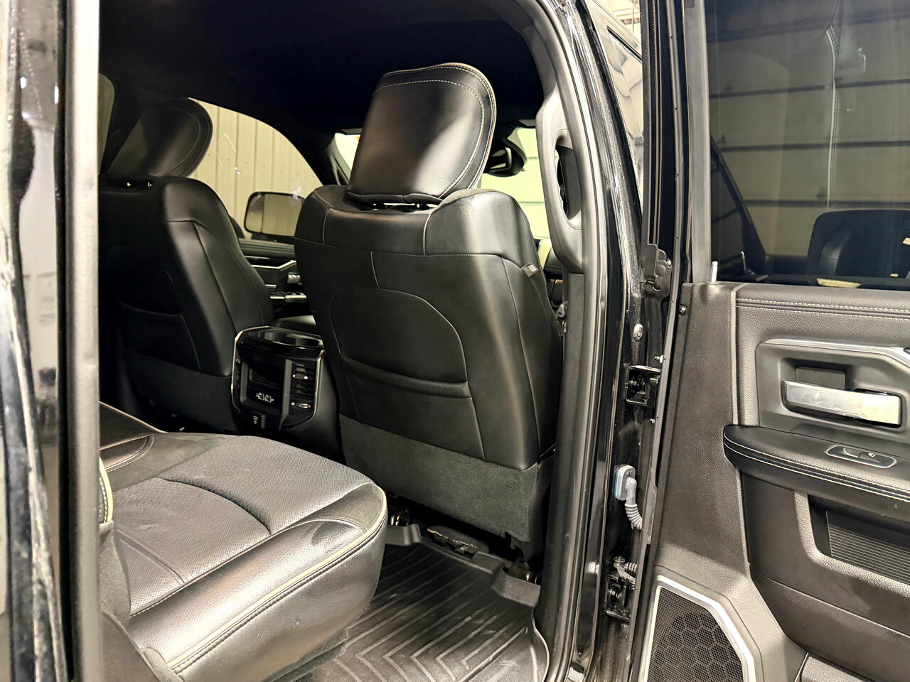 RAM 2500 Laramie 4x4 Crew Cab 6'4" Box 2019