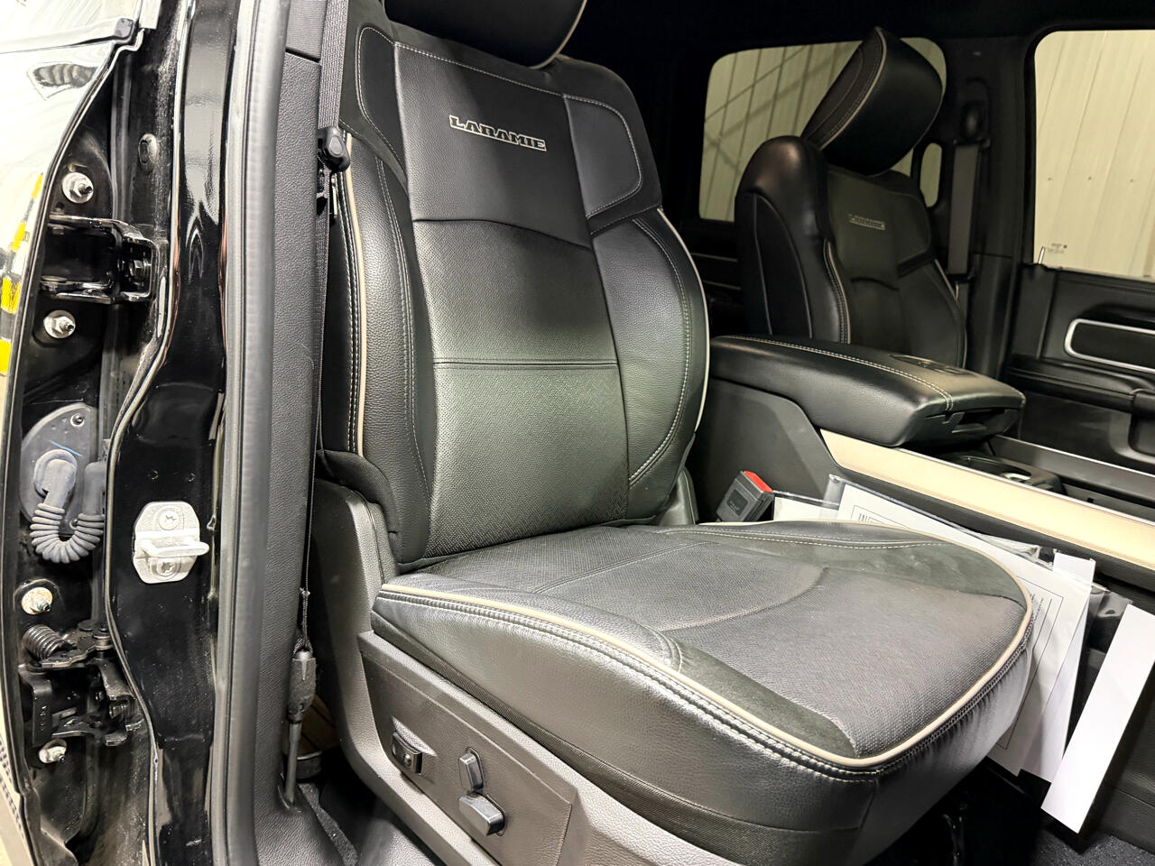 RAM 2500 Laramie 4x4 Crew Cab 6'4" Box 2019