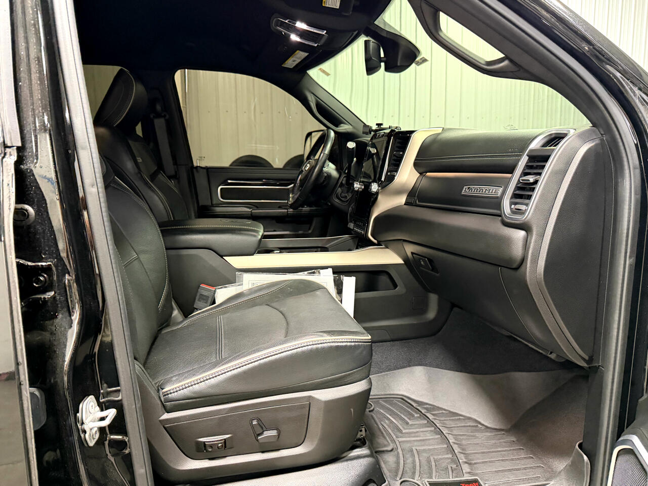 RAM 2500 Laramie 4x4 Crew Cab 6'4" Box 2019