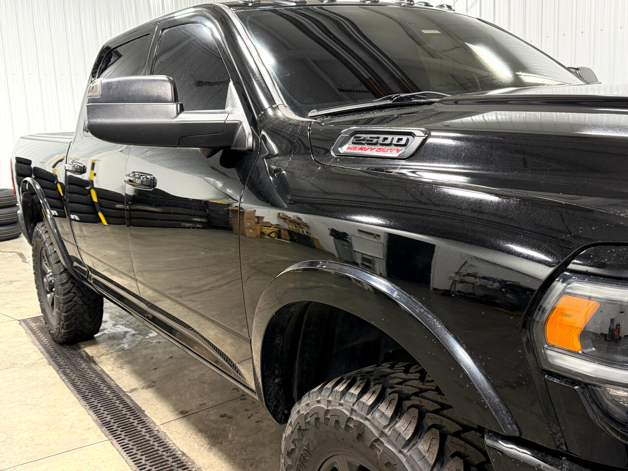 RAM 2500 Laramie 4x4 Crew Cab 6'4" Box 2019