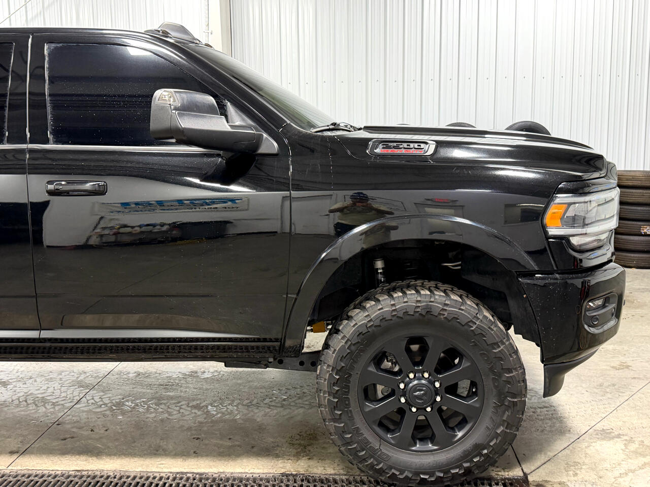 RAM 2500 Laramie 4x4 Crew Cab 6'4" Box 2019