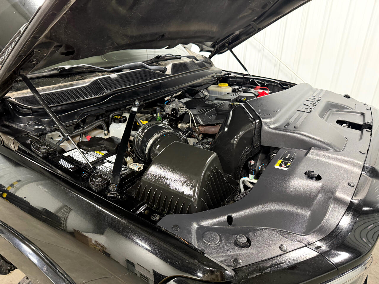 RAM 2500 Laramie 4x4 Crew Cab 6'4" Box 2019