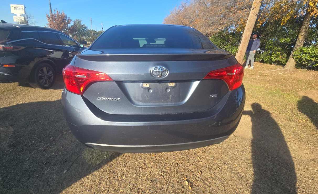 Toyota Corolla XLE CVT (Natl) 2018