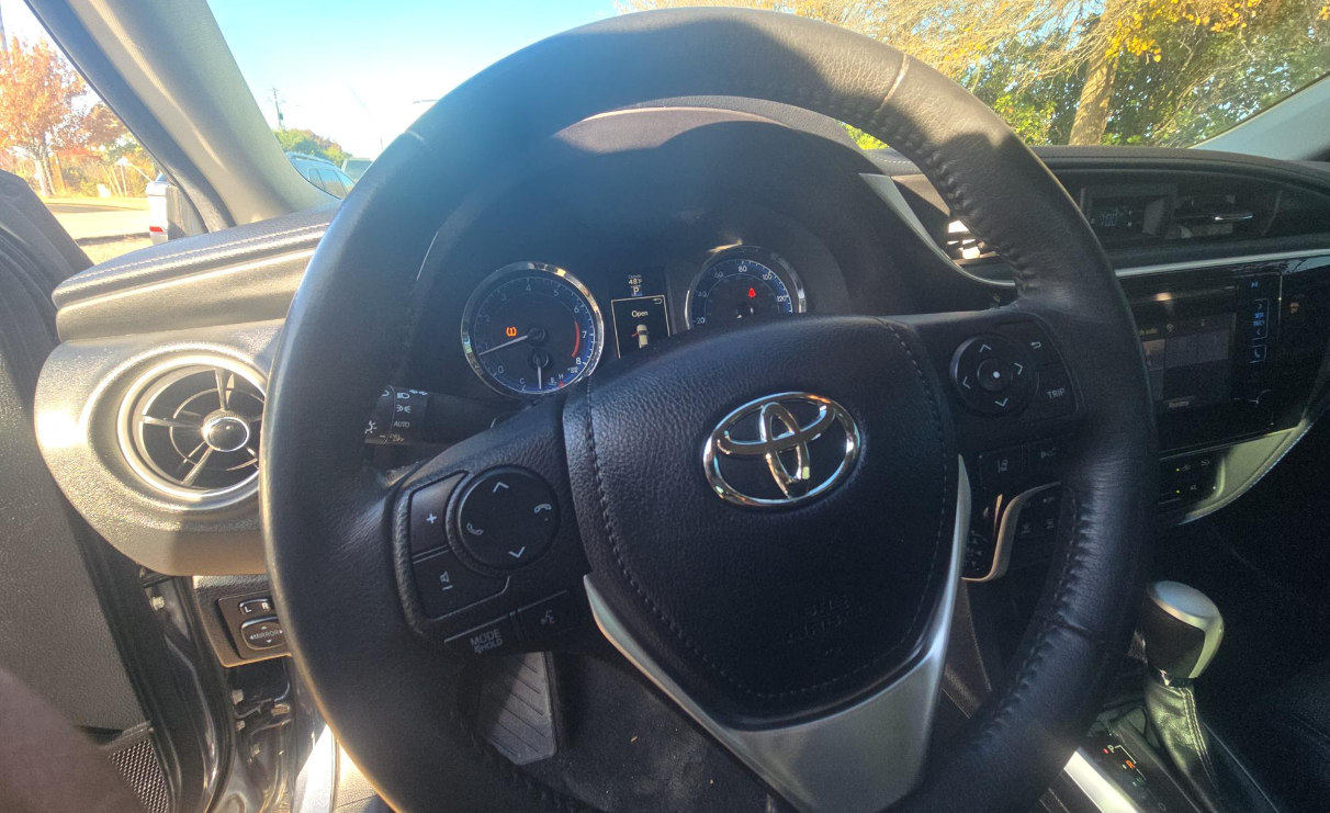 Toyota Corolla XLE CVT (Natl) 2018
