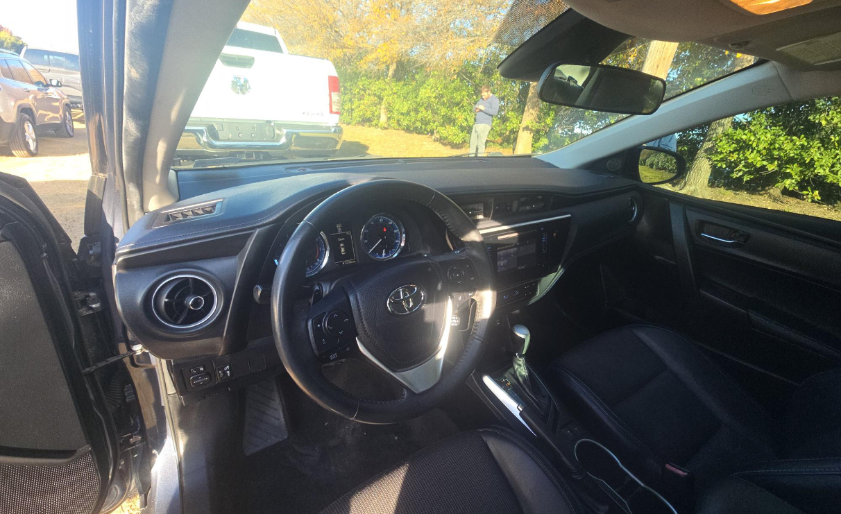 Toyota Corolla XLE CVT (Natl) 2018