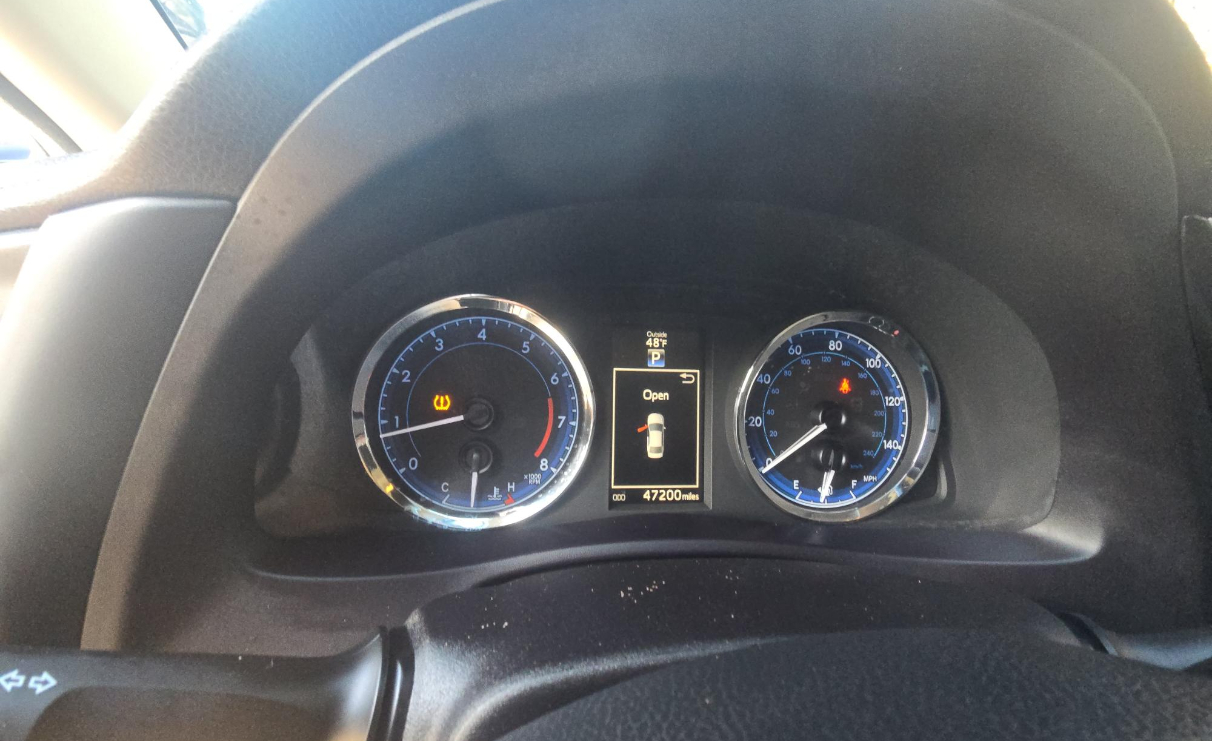 Toyota Corolla XLE CVT (Natl) 2018