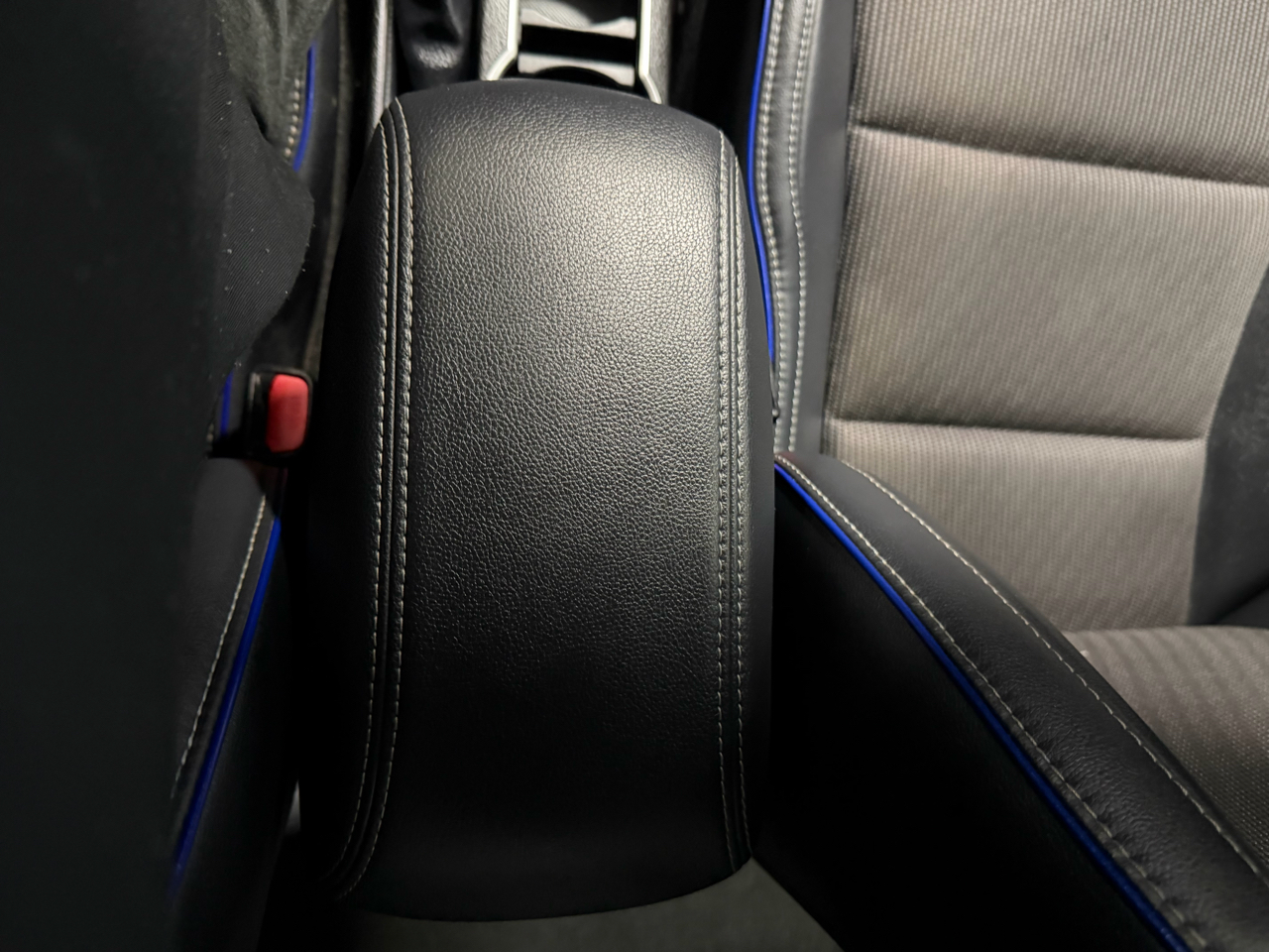 Toyota Corolla XLE CVT (Natl) 2018