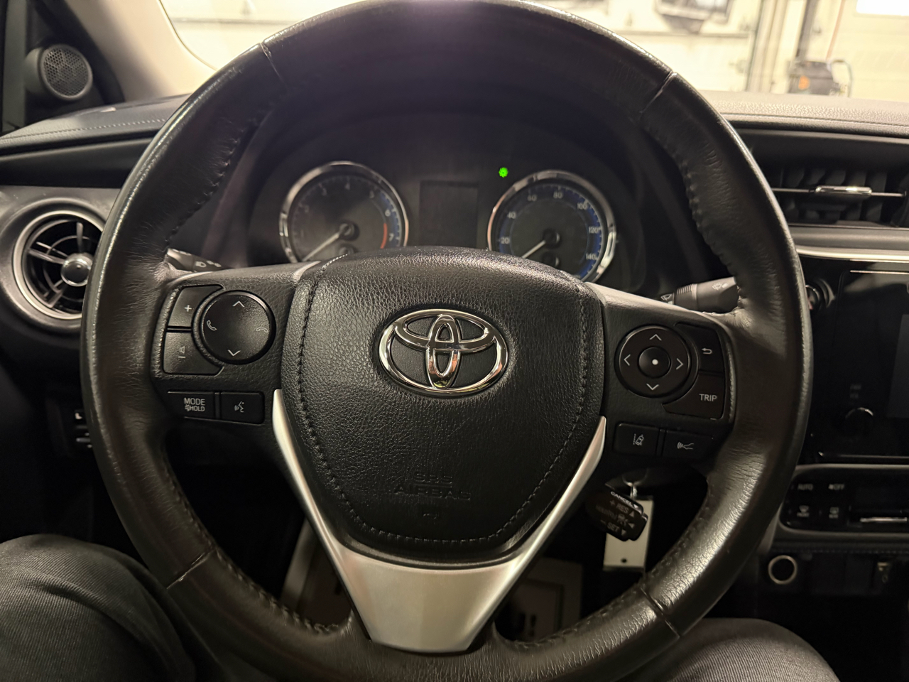 Toyota Corolla XLE CVT (Natl) 2018
