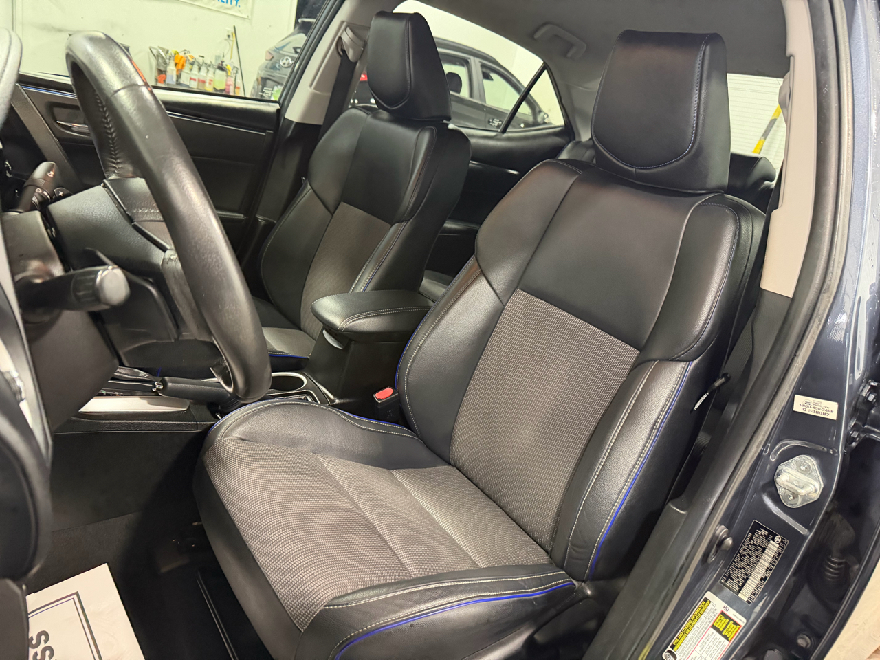 Toyota Corolla XLE CVT (Natl) 2018