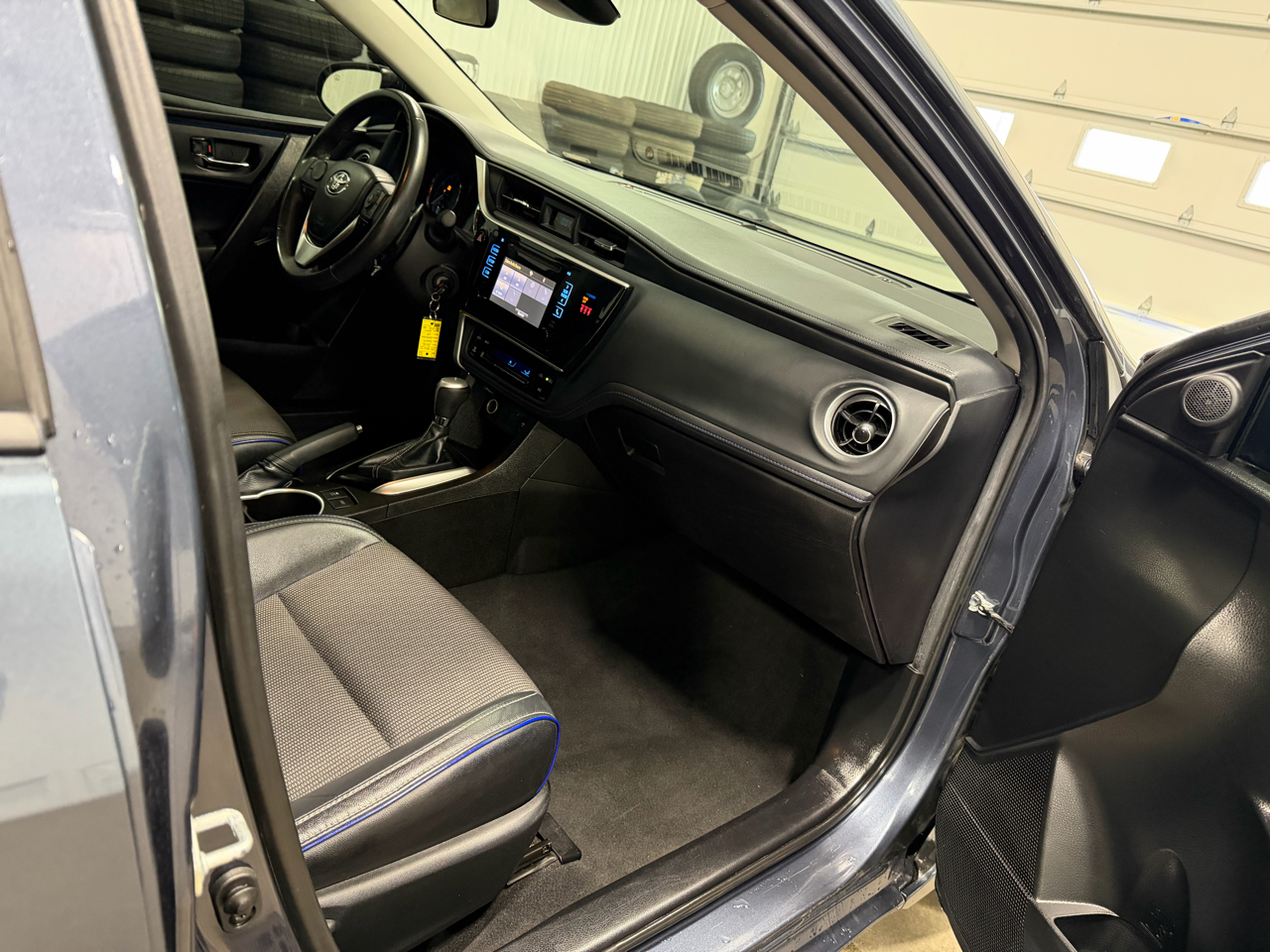 Toyota Corolla XLE CVT (Natl) 2018