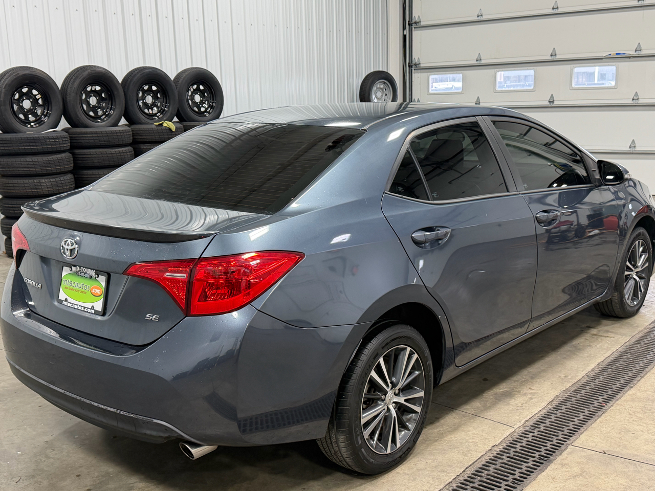 Toyota Corolla XLE CVT (Natl) 2018