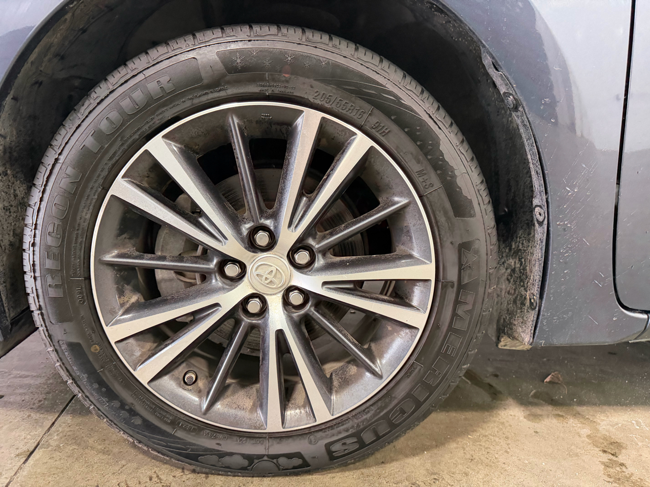 Toyota Corolla XLE CVT (Natl) 2018